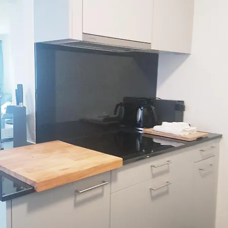- Your Away From - With Washer, Dryer And Lots Of Space *