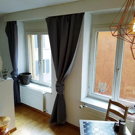 - Your Away From - With Washer, Dryer And Lots Of Space *